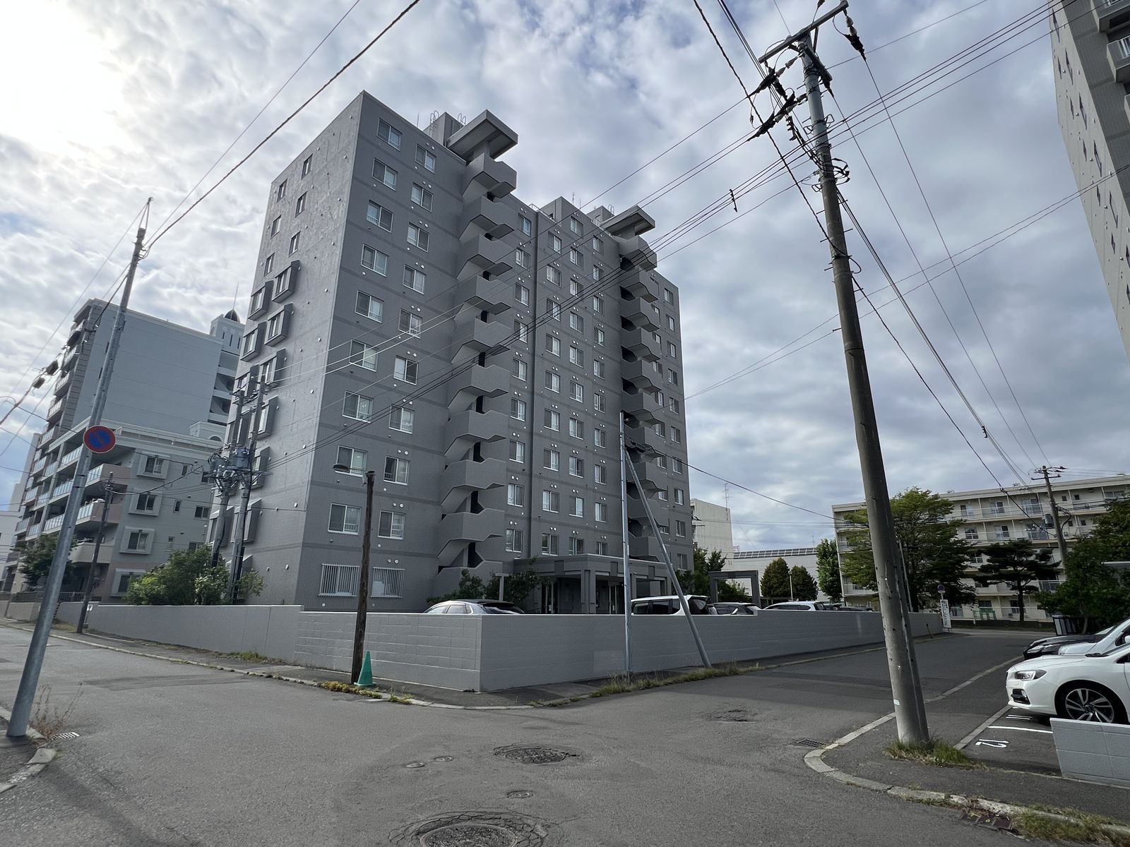 アルス月寒中央（マンション）の外観・室内写真